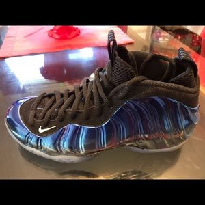 Nike foamposite. Blue mirror.